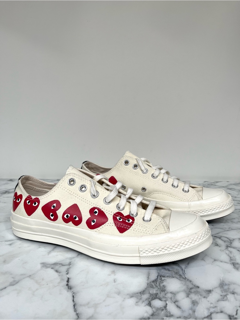Converse COMME DES GARCONS PLAY Emblem Low Top Sneaker Chuck Multi Hearts 9 Mens
